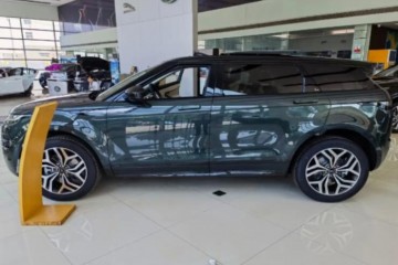 路虎终于想通了！从70万跌至38.98万，2.0T＋四驱家用豪华SUV