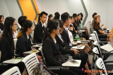 香港警队招募增设“中英文笔试”